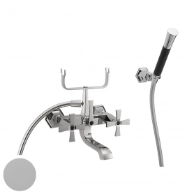 Смеситель на ванну с душем